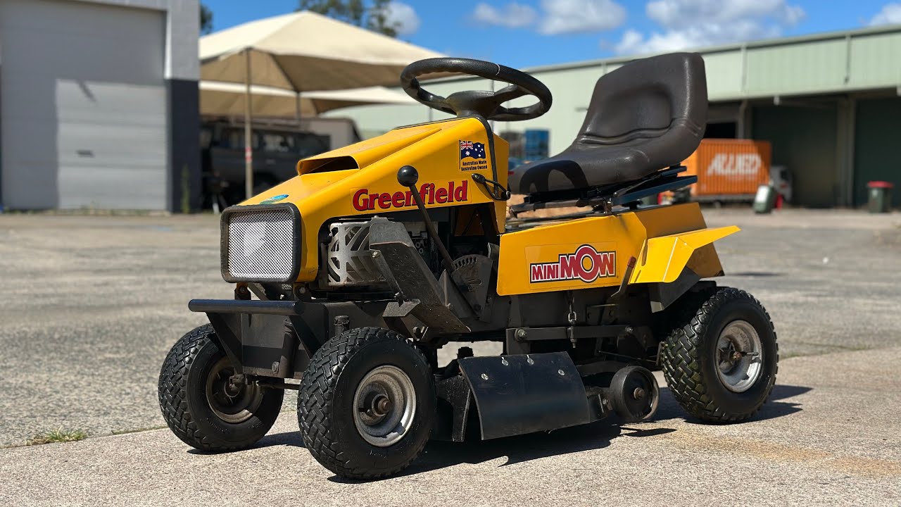 Greenfield MiniMow – 25”inch 825 Briggs and Stratton Ride On Mower Walk Around