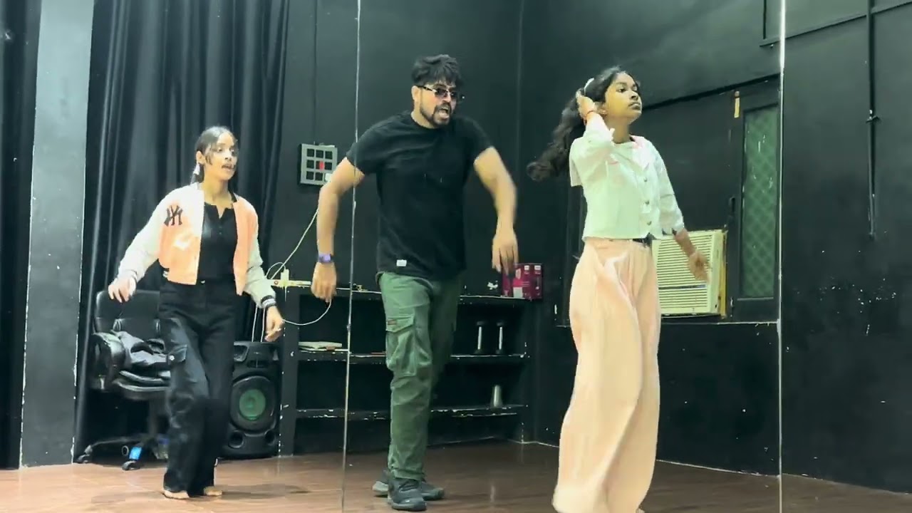 भाभी त सूतरी सेटिंग |Dance With My Cuties | Instagram Viral Song 