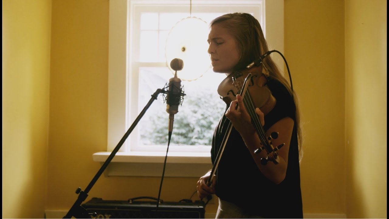 Hannah Epperson - Shadowless (Acoustic)