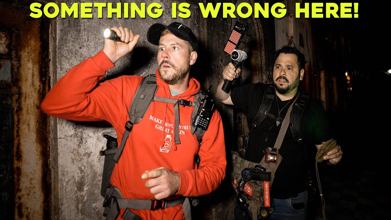 (SOMETHING IS WRONG HERE!) SCARIEST NIGHT in the HAUNTED LA LLORONA CEMETERY OF ARGENTINA