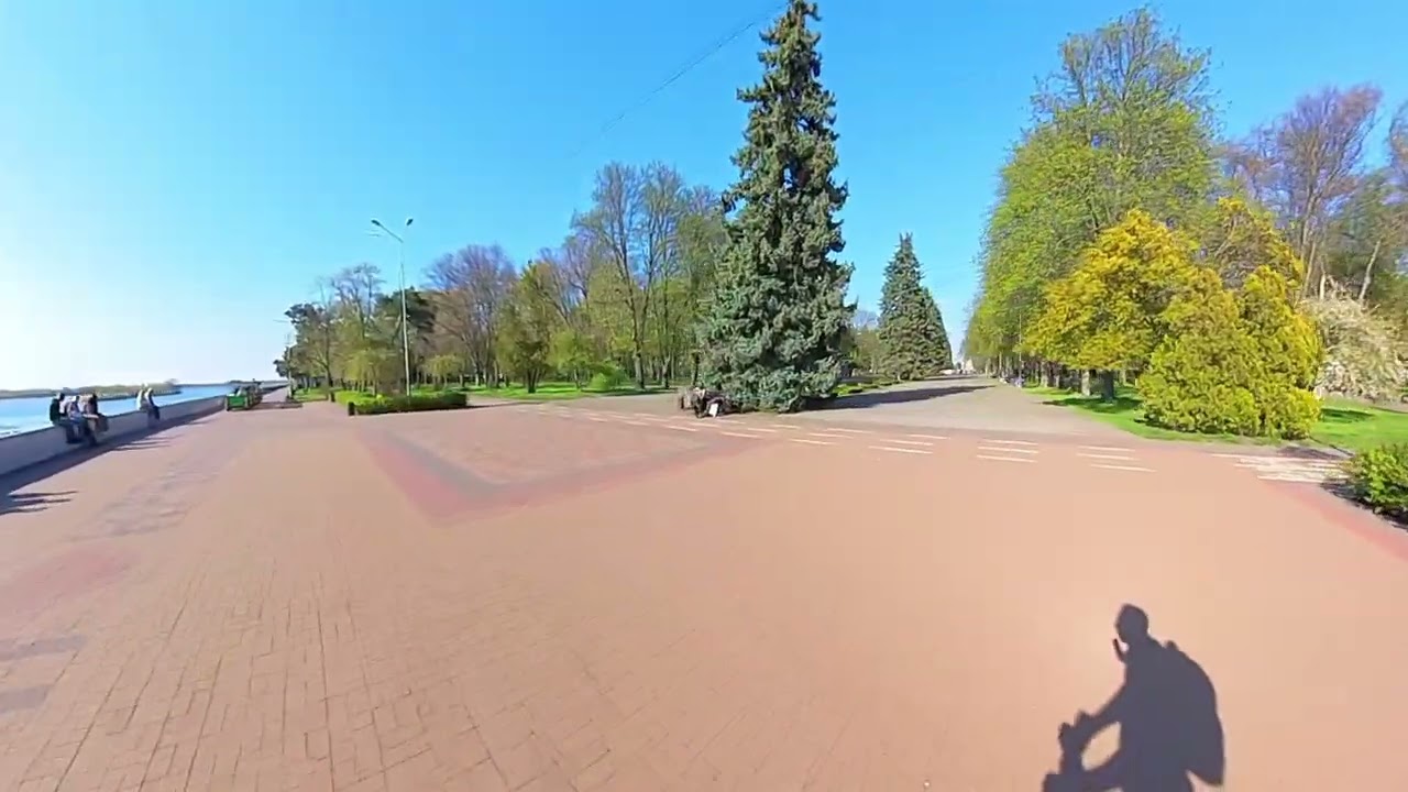 Kremenchuk Park Ride | 4K 360&deg; POV Scooter Trip with Chill Music | Explore UA 360