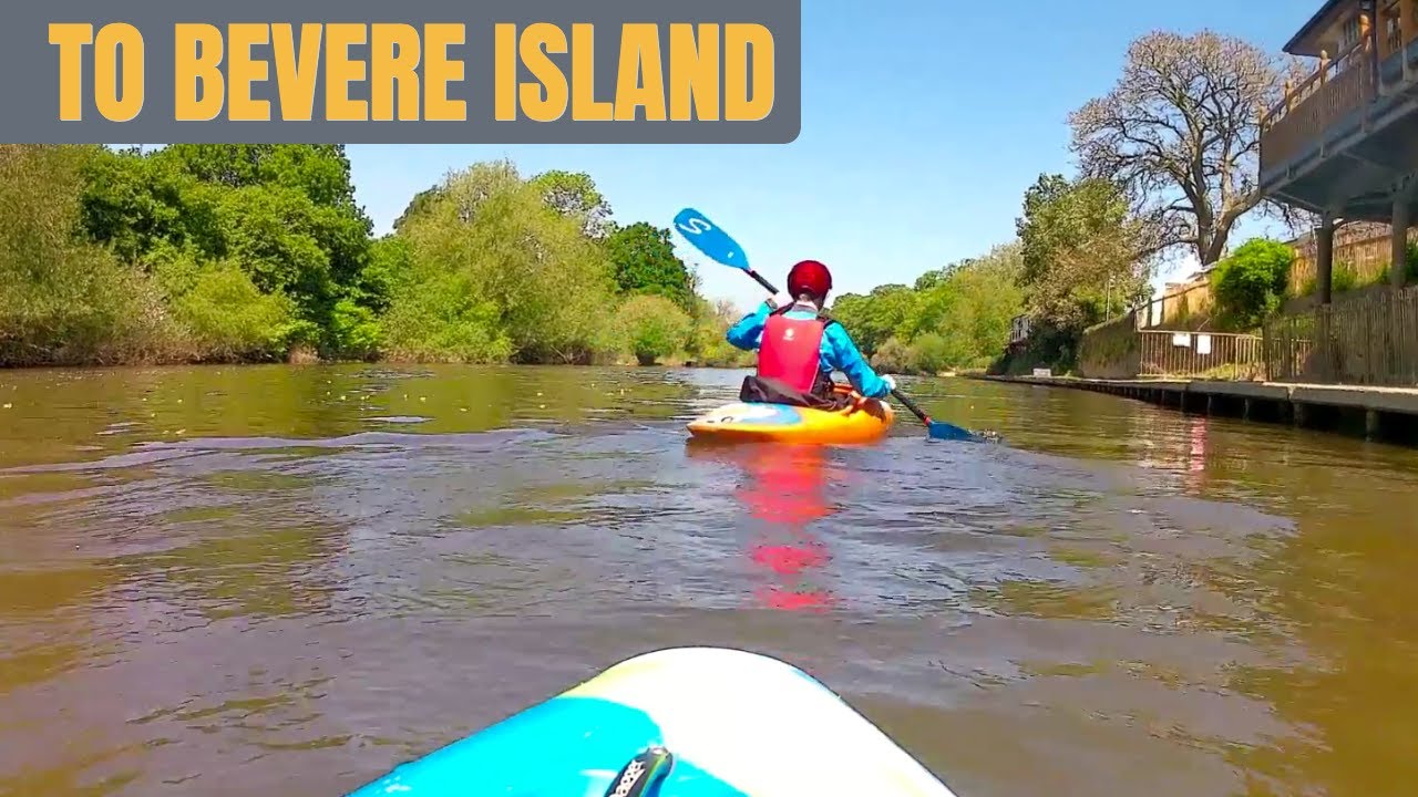 Paddling to Bevere Island on the River Severn