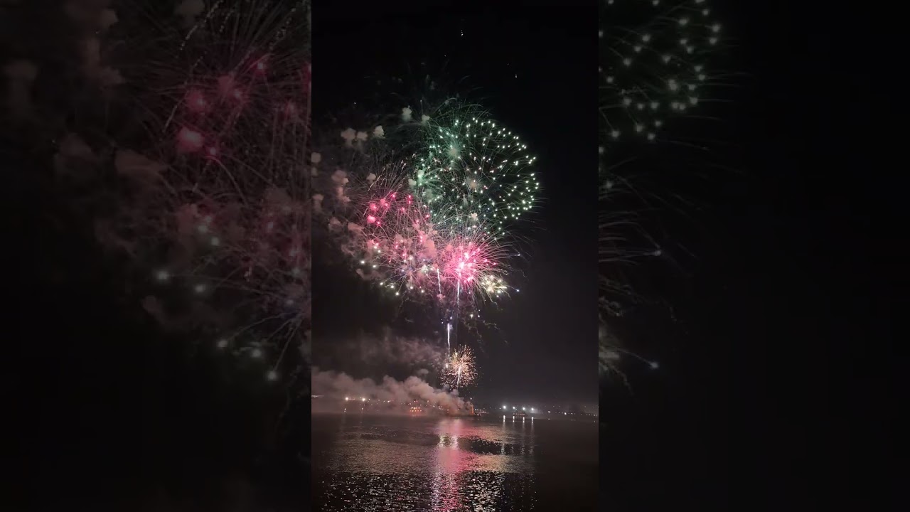 New Year's Eve fireworks finale in French Quarter, New Orleans (2024)