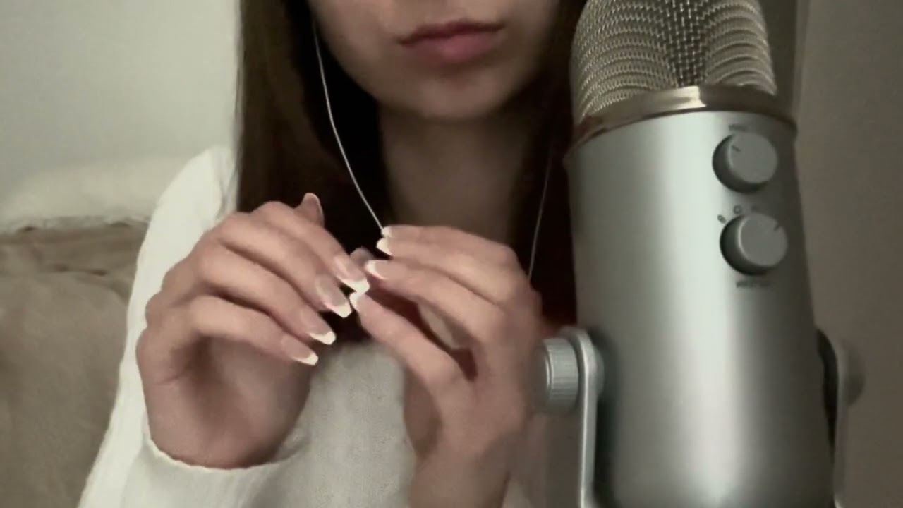 asmr suomi 🤍 rentouttavia triggereit&auml; / k&auml;siliikkeit&auml;