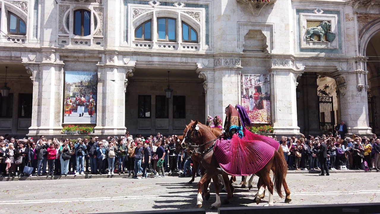 Italian National Costumes Show during Saint Efisio 4K