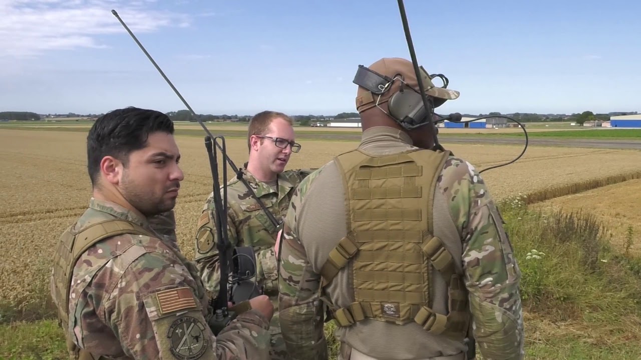 1st Combat Communication trains with 424th Air Base Squadron on a Landing Zone