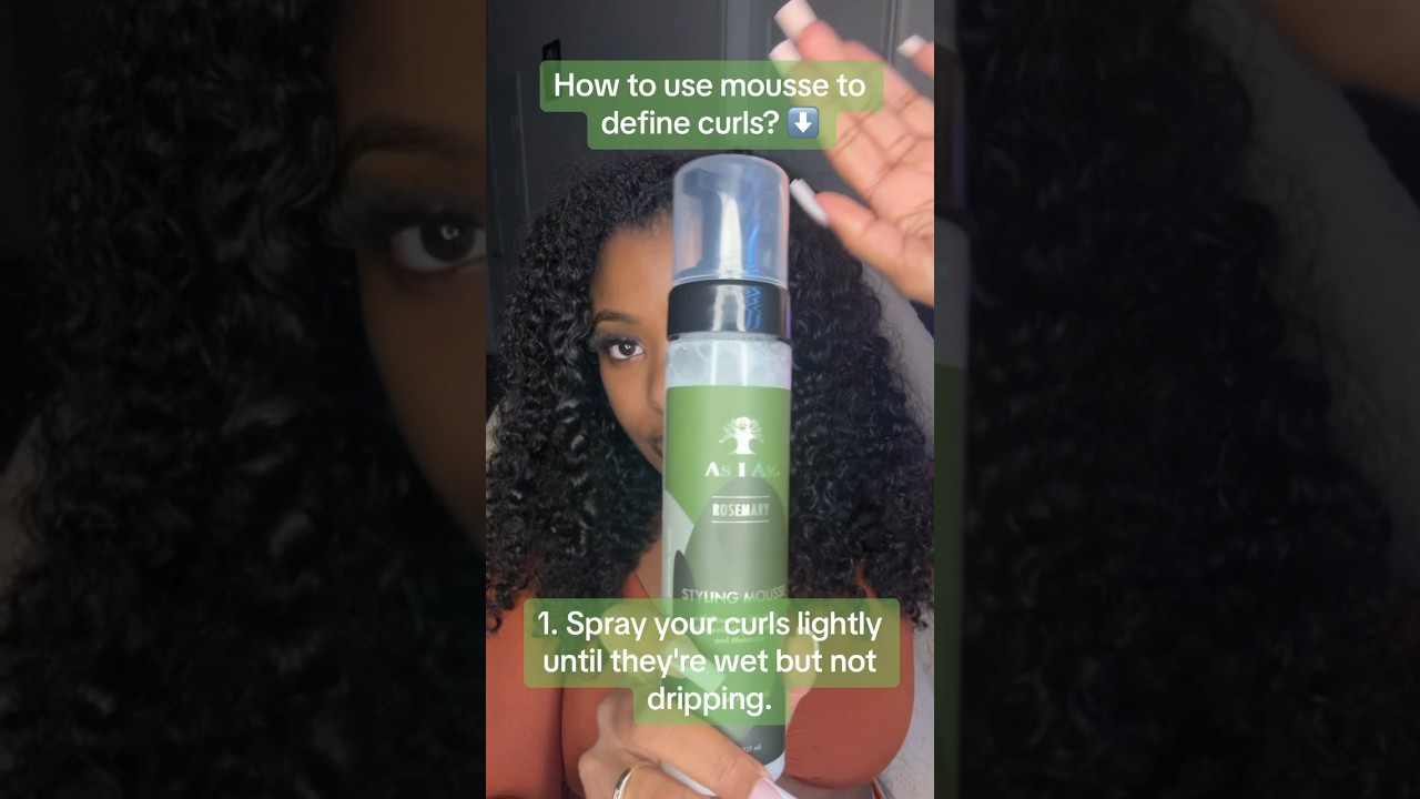 How to use mousse to define curls? 💓 #hair #curls #curlyhair #curly #hairstyle