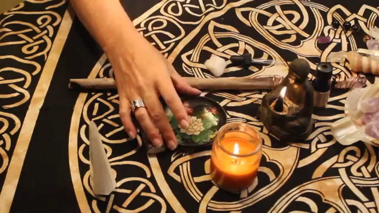 Witchcraftin' How to Make and Consecrate a Magick Wand ☽☯☾ ☮✩