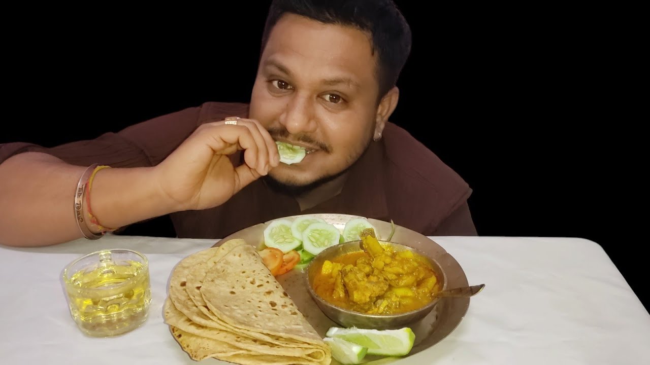 roti chicken 🐔 curry and Apple juice 👌👌👌👌#darrangfoodvloggerbikash