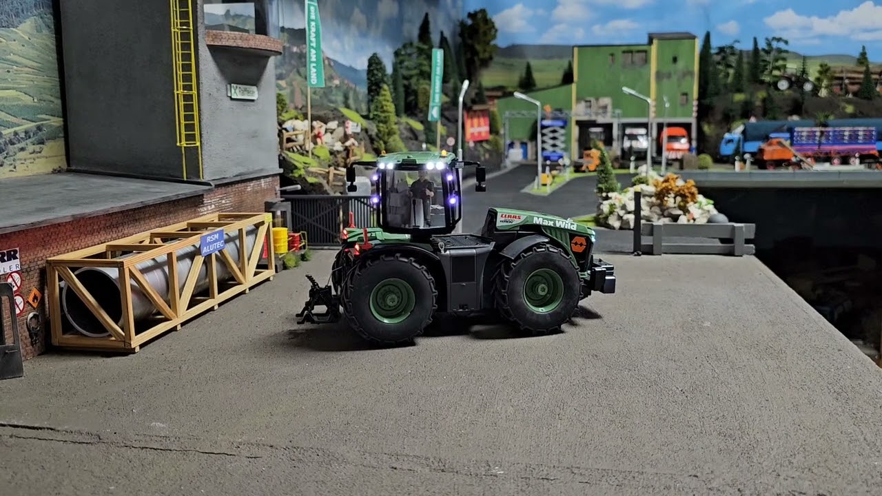 Siku Control Xerion Umbau by Steffen R. 2023
