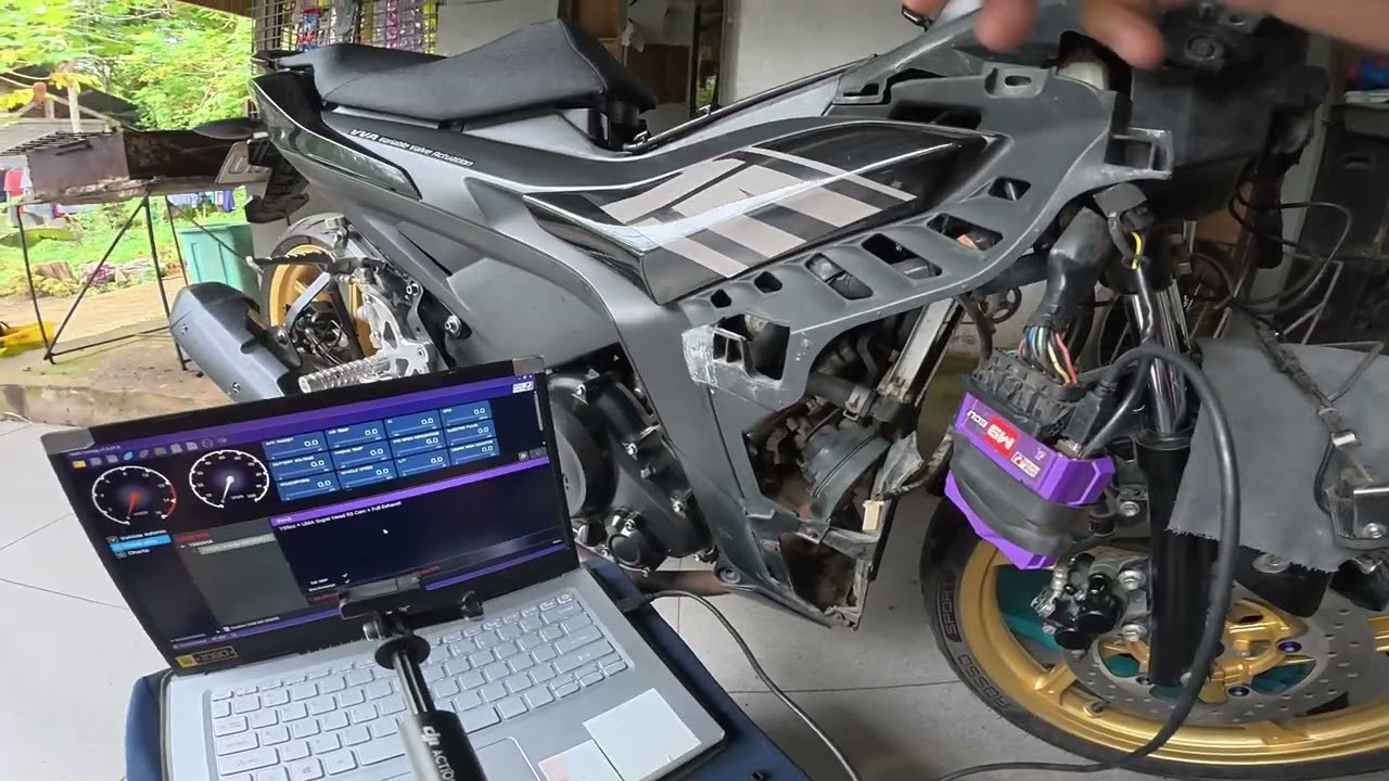 Uma m9 Sniper 155 recalibration of ECU, 2nd Quick burn on stock engine,  - Tuning of idle @1200rpm 