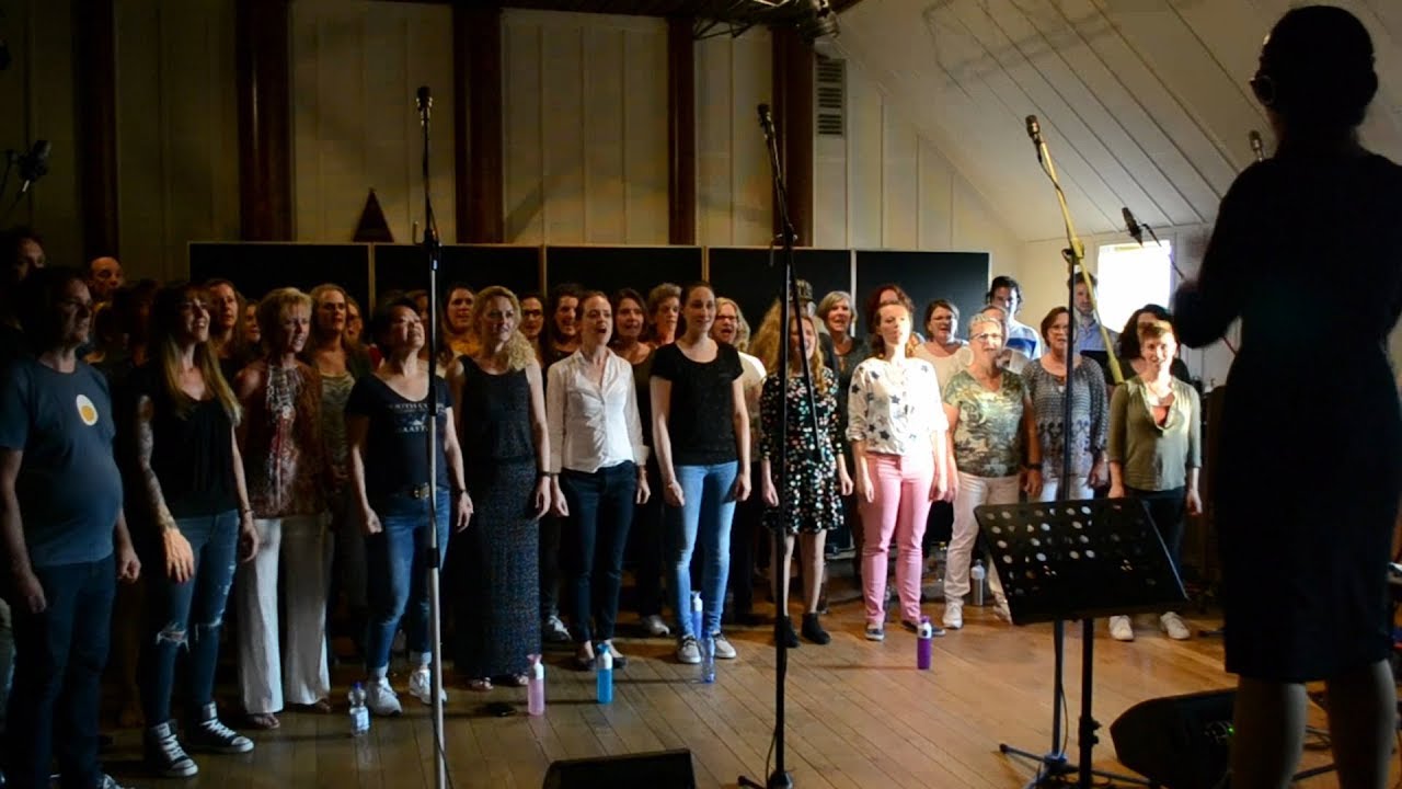 Het Eindhovens Popkoor - Some Nights (Fun cover)