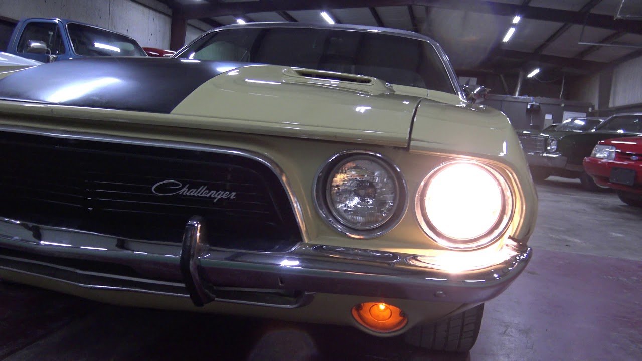 My day with a  1972 Dodge Challenger Rallye 340, inspecting the E-Body musclecar