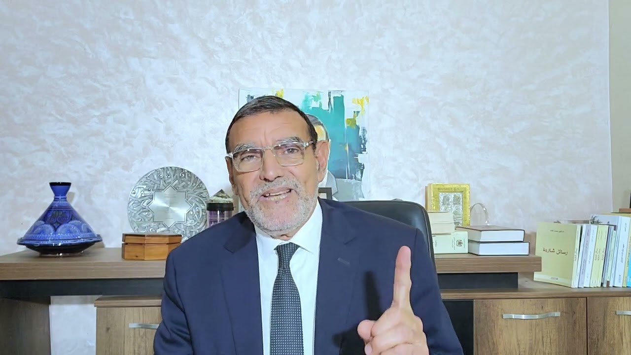 الدكتو محمد || انبعاث القرآن 103: الاكتفاء بدراسة الشريعة دون العلوم الكونية هو ما حدر منه ابن رشد