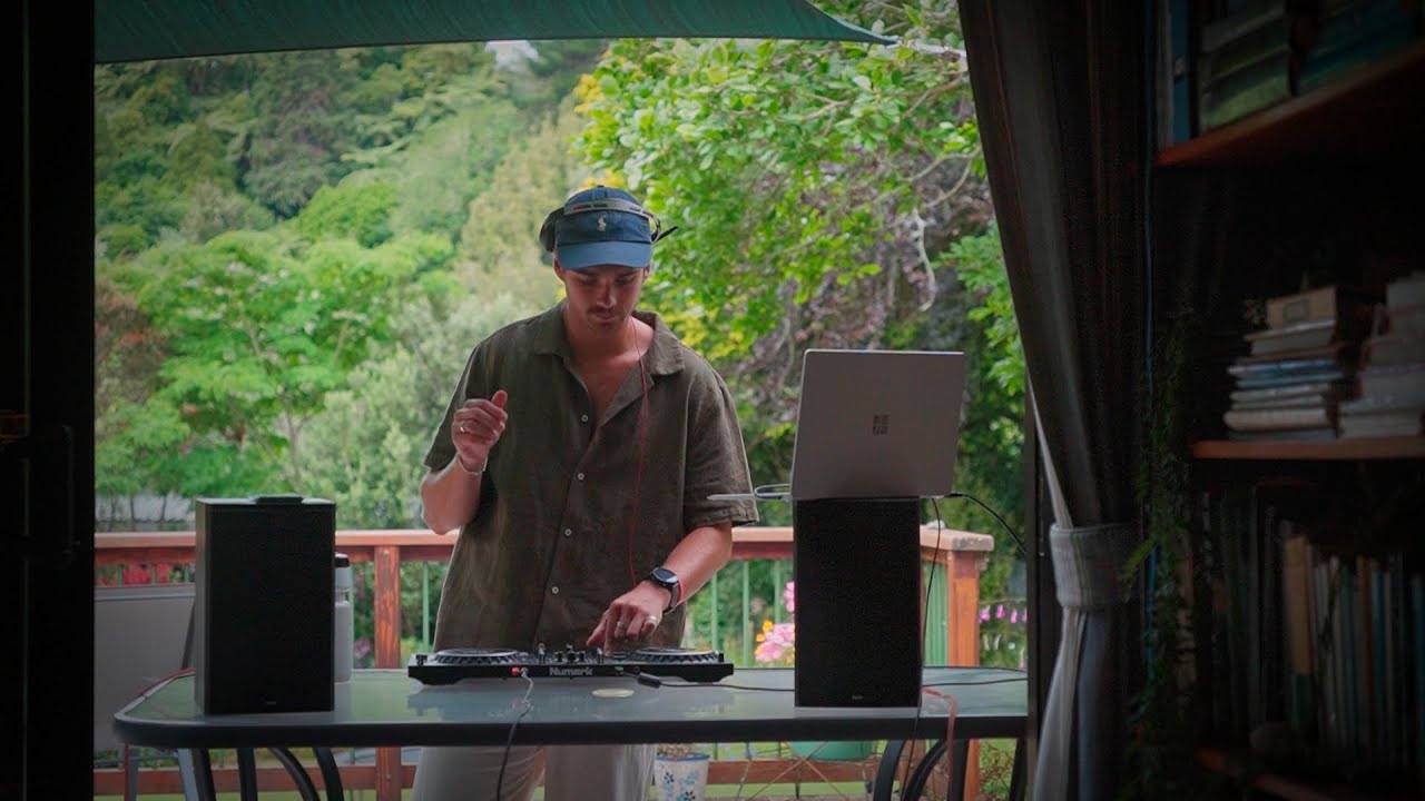 Decks on the Deck - UKG Mix
