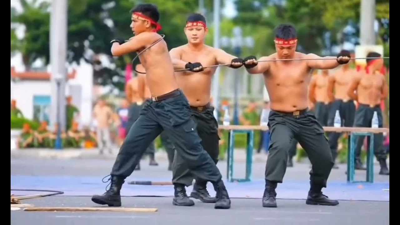 Cảnh Sát Đặc Nhiệm Phòng Chống Khủng Bố Tập Luyện Lò Luyện Thép#youtube