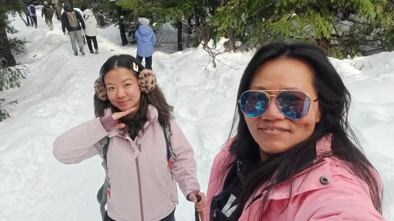 Snow Hike Gold Creek Pond 