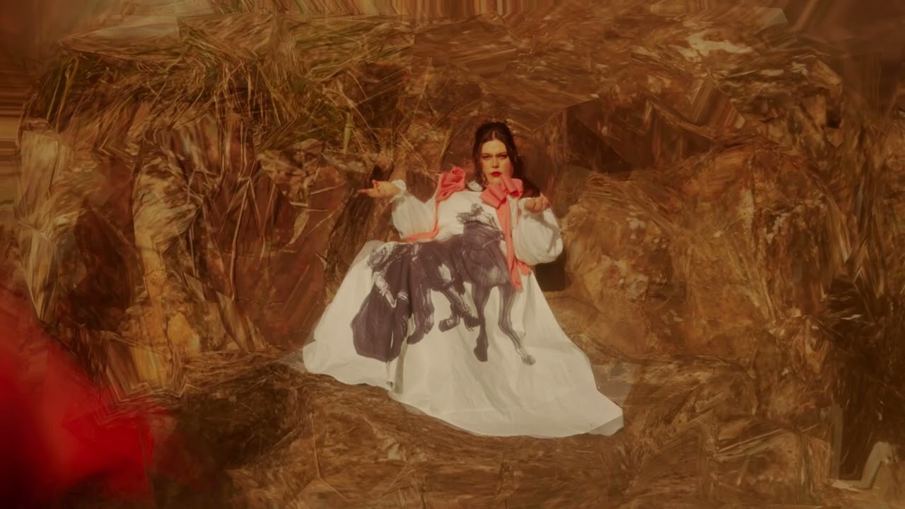Elizabeth - Love Is The Easiest Salvation (Official Visualiser)