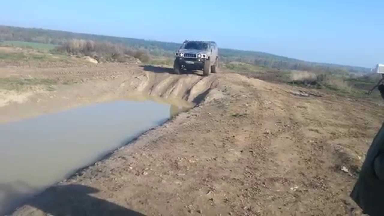 Hummer H2 offroading II