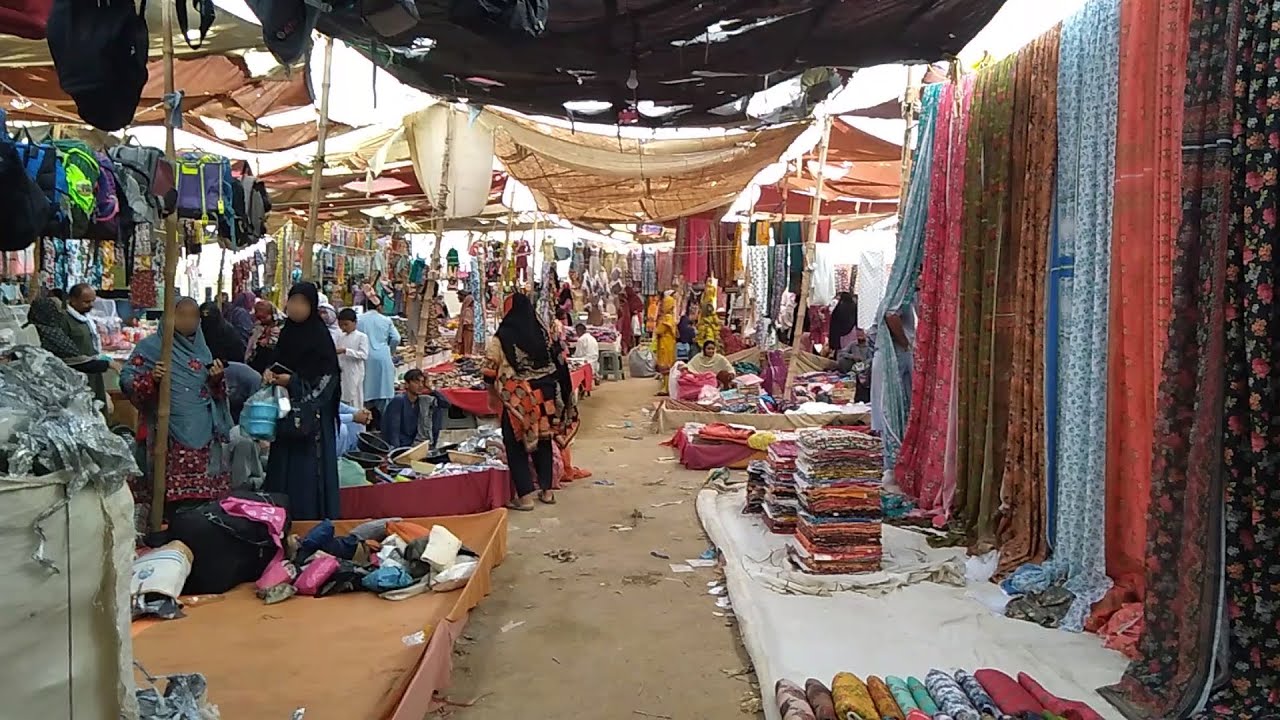 Hafta Bazar | Sasta Bazar | Leftover Branded Suit, Heels & Makeup | Cheap Price | Local Bazaar