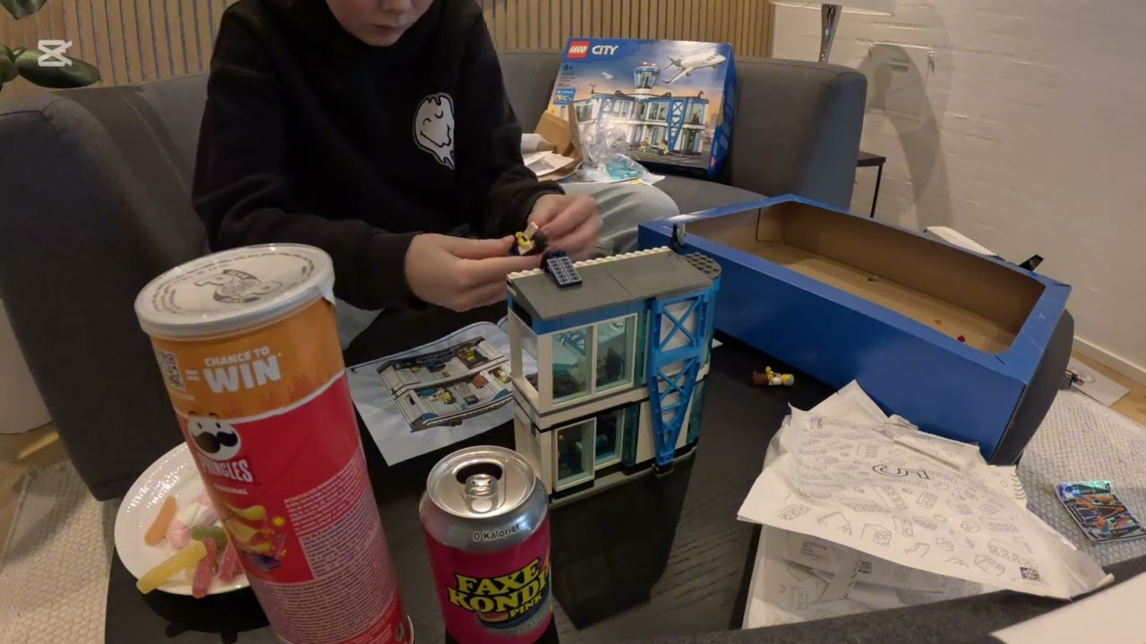 Brødrene K bygger LEGO lufthavn