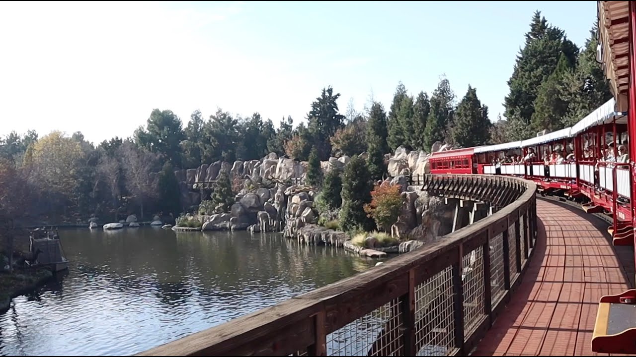 Disneyland Railroad Grand Circle Tour (BACK view, full ride)