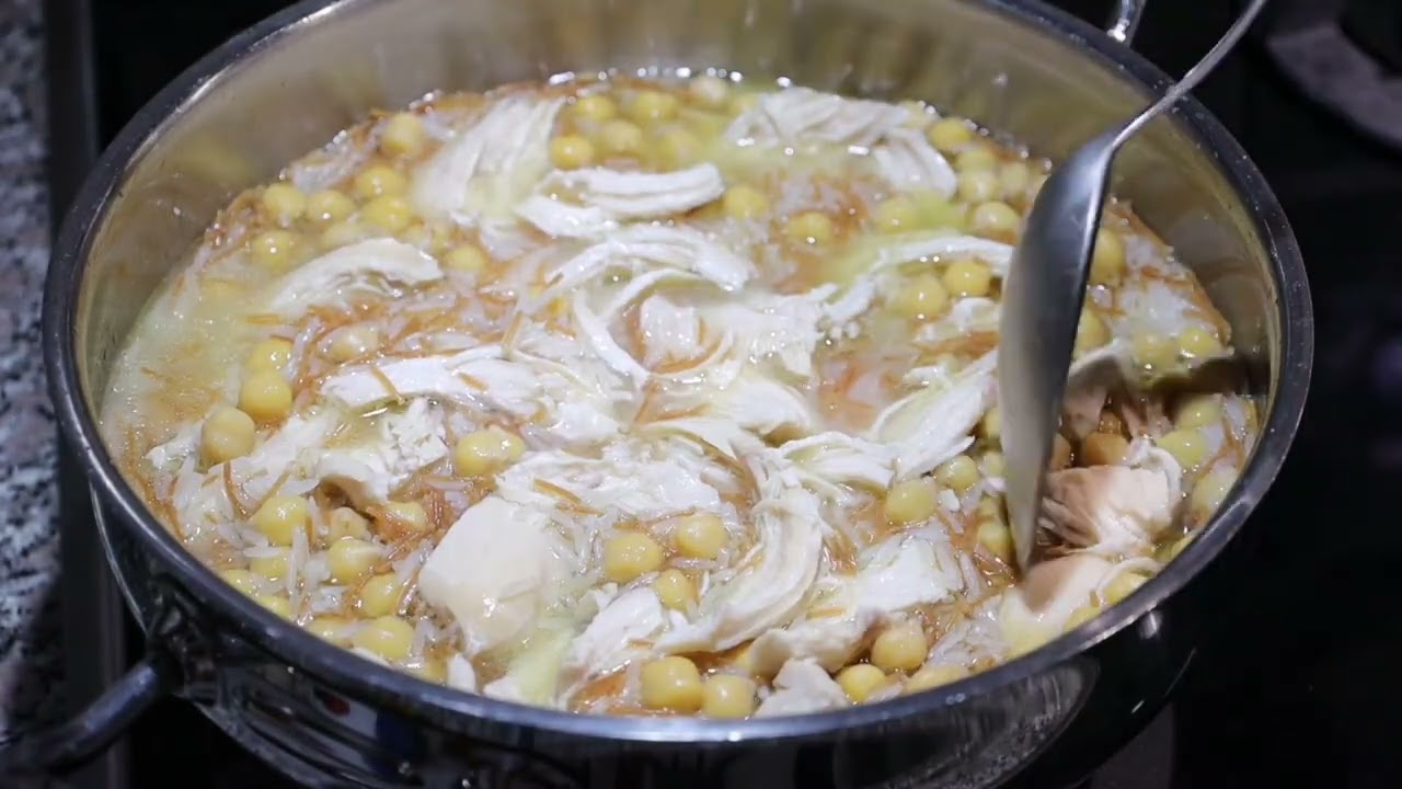 برنج ماکارونی این غذای خیابونی اگر هر روز درست کنم همسرم نه نمیگه😋👌محبوب ترین دستور سنتی در زمان کم🤩