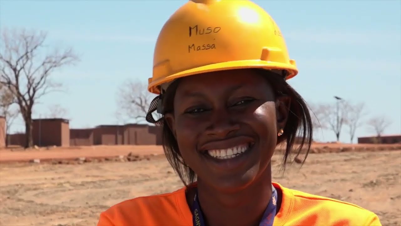 Transformation et espoir à Fadougou : l'aventure humaine de B2GOLD Mali.
