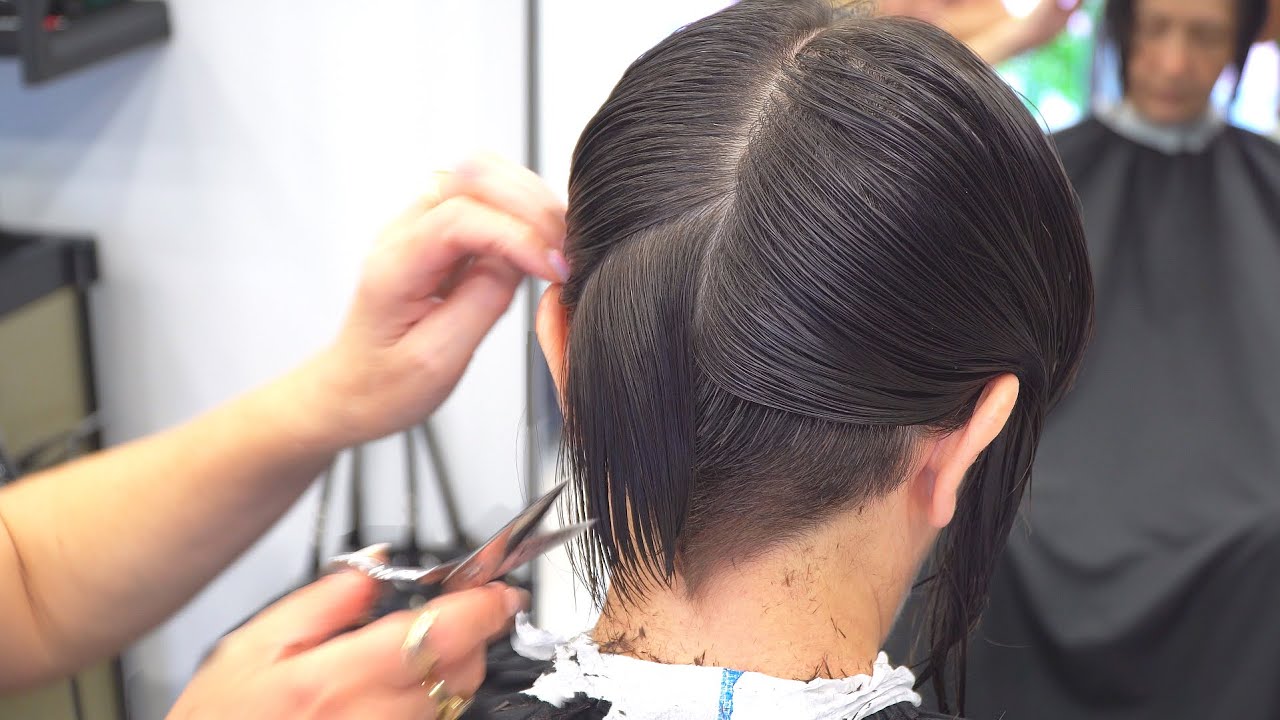 OLDER WOMEN HAIRCUT | SHORT A-LINE BOB WITH ANGLED UNDERCUT