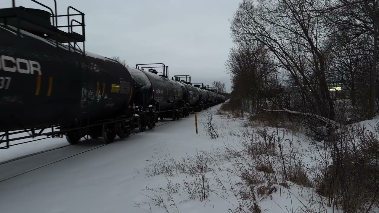 CN 2819 at Cambrian Heights