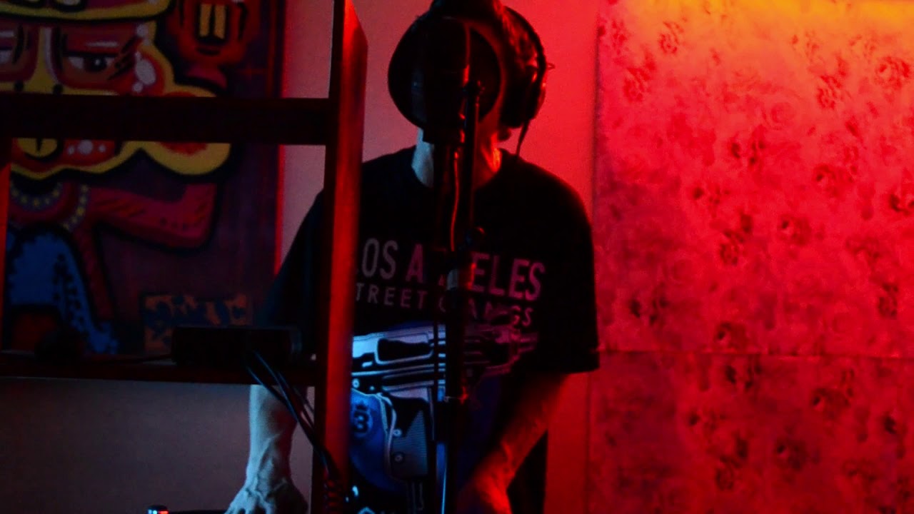 $trasse - Un Traficante (Live Sessions 1) x Gr&aacute;fico Films