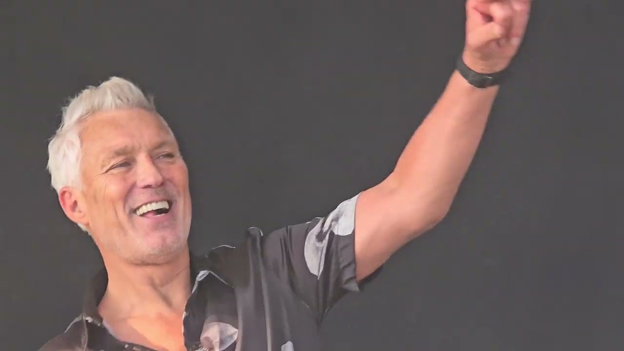 Martin Kemp's Back to the 80s DJ set at Tunes in the Dunes 2024 - Come On Eileen