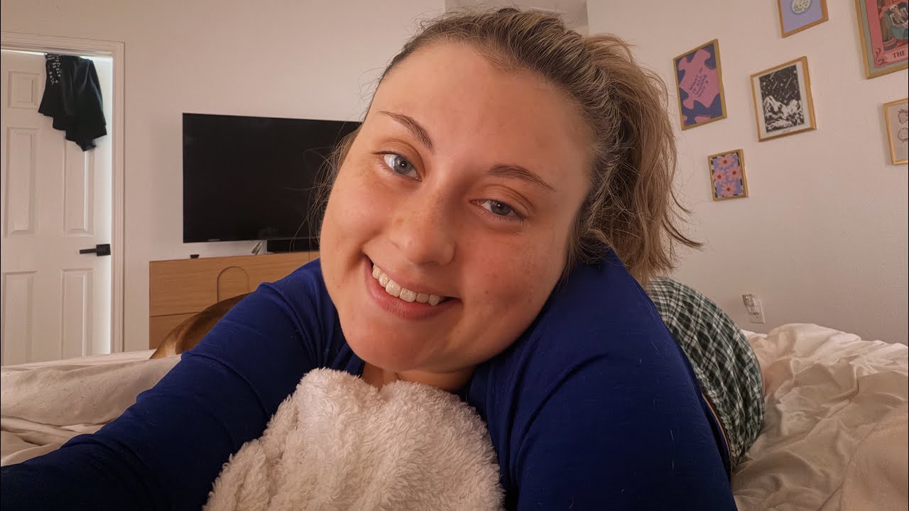 asmr mouth sounds & inaudible whisper ft Naomi 🫶🏻