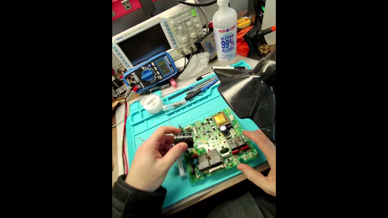 Treadmill control board capacitor replacement #appliancerepair #controlboardrepair #treadmill