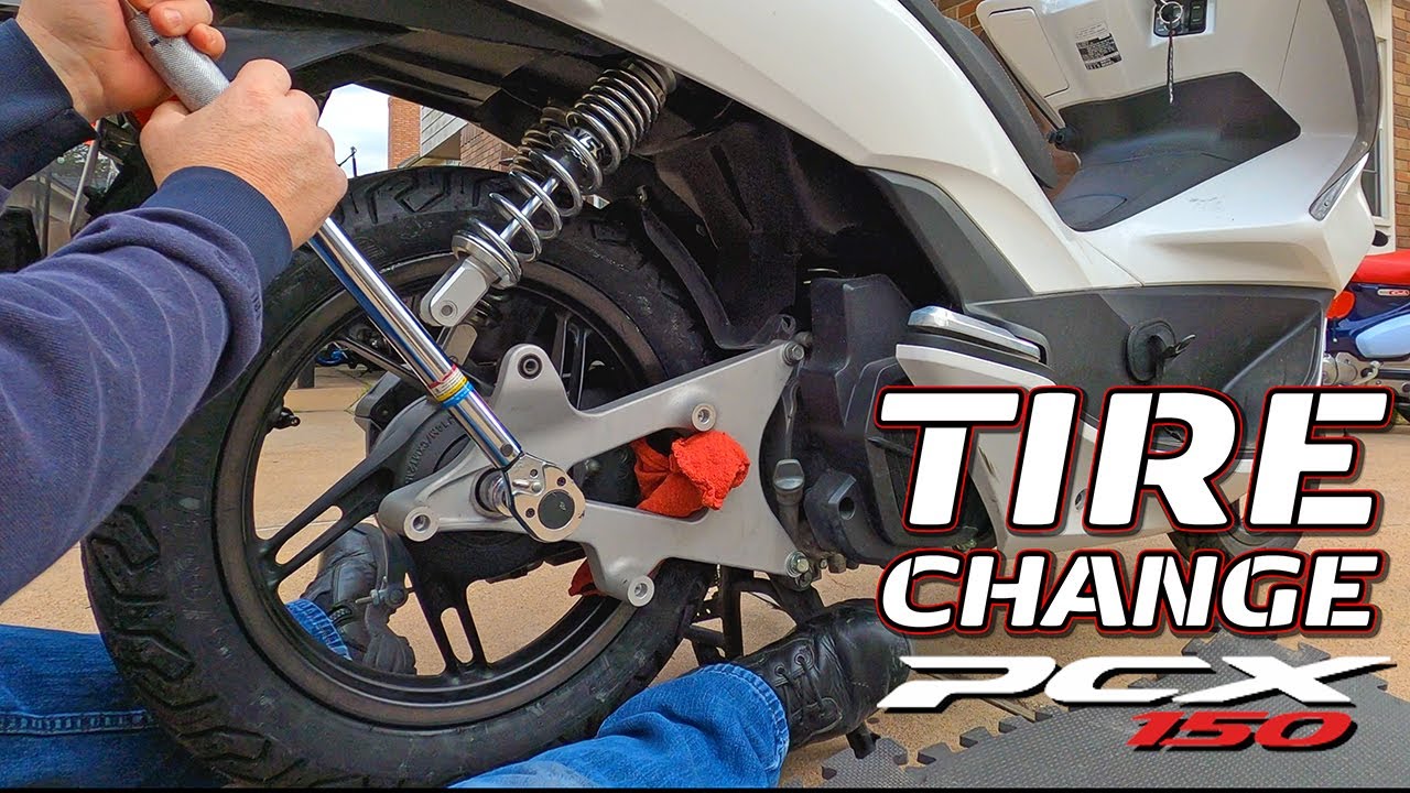 Замена задней шины Honda PCX150 — шаг за шагом