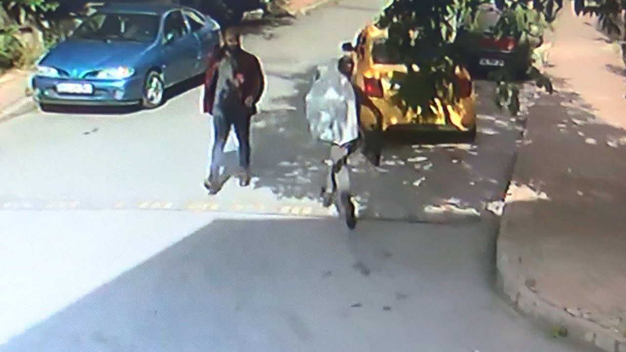 Küçükçekmece'de su saatlerini çalan hırsız ve onu kovalayan kadın kameraya böyle yansıdı