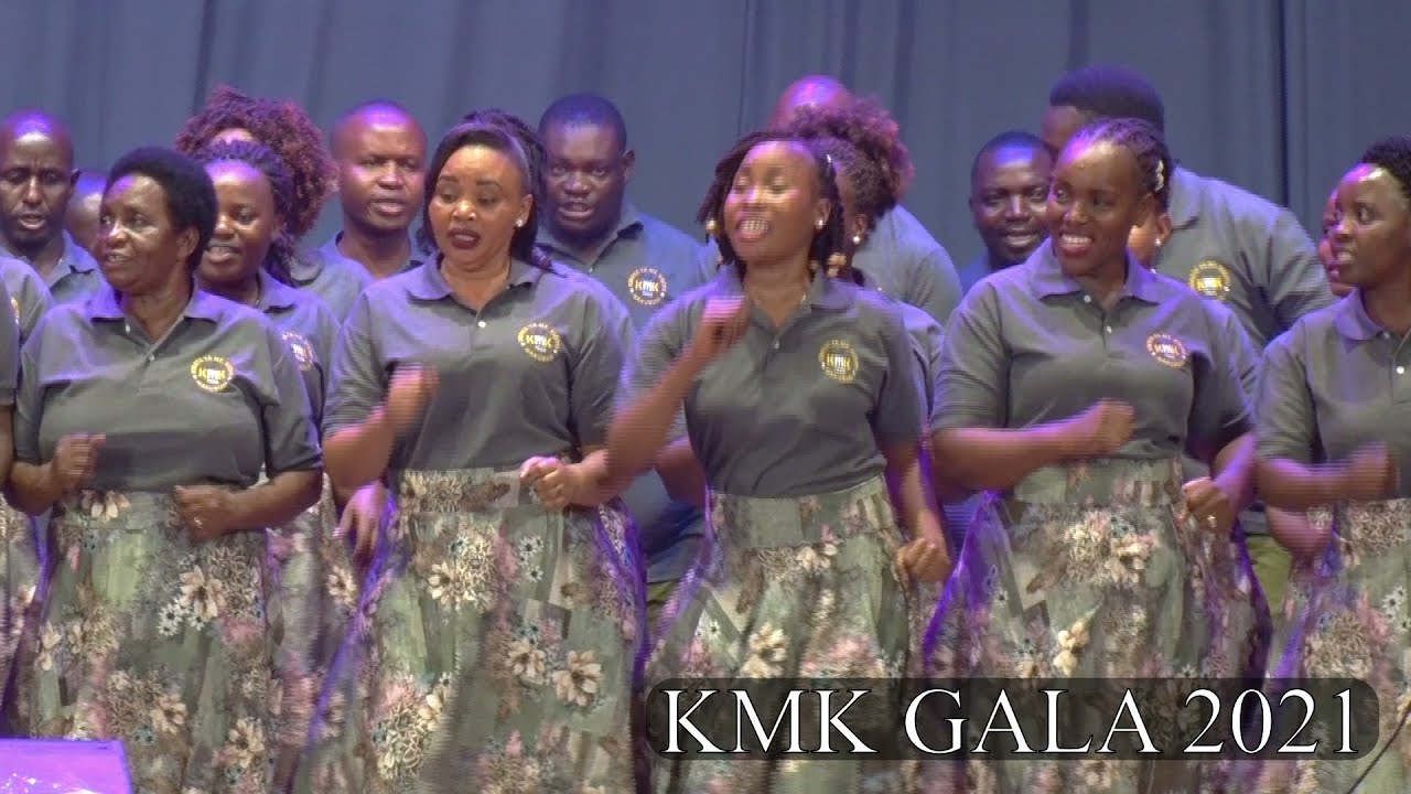 Mt. Kizito Makuburi - Nimrudishie Bwana Nini (Live Performance)