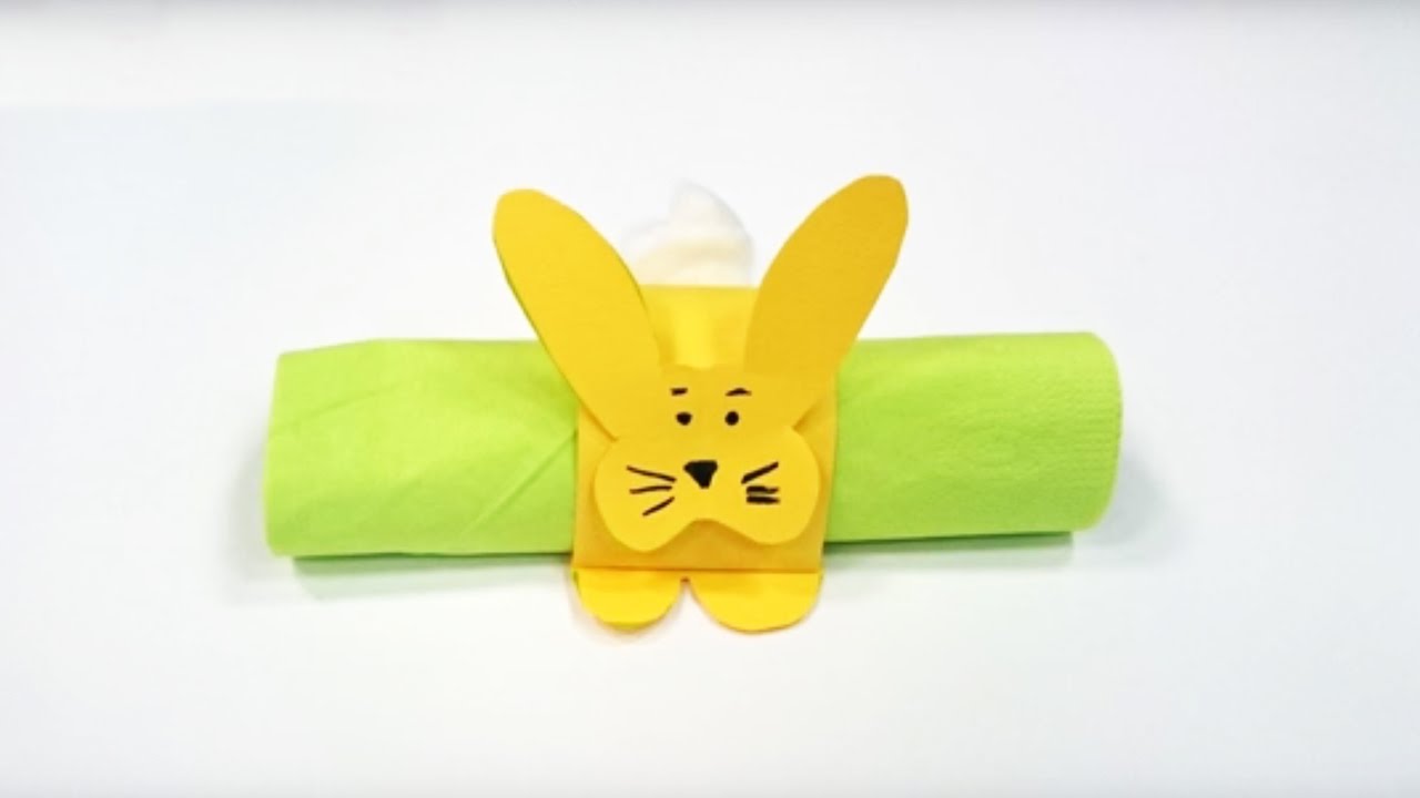 Fabriquer un rond de serviette lapin de Pâques. Bricolage de Pâques.