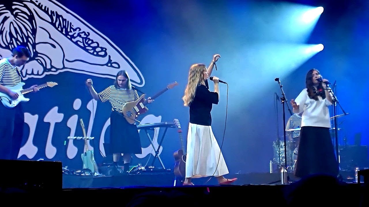 emma & matilda - Mee jo - Live at Flow Festival, Helsinki, Aug. 10, 2025