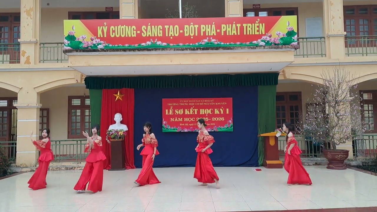 Múa: HÀO KHÍ VIỆT NAM - Chi đội 7A1 trường THCS  Nguyễn Khuyến năm học 2025-2026.