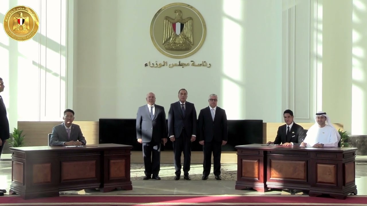 رئيس الوزراء يشهد توقيع عقد إقامة مجمع صناعي لإنتاج الخلايا الشمسية بـ