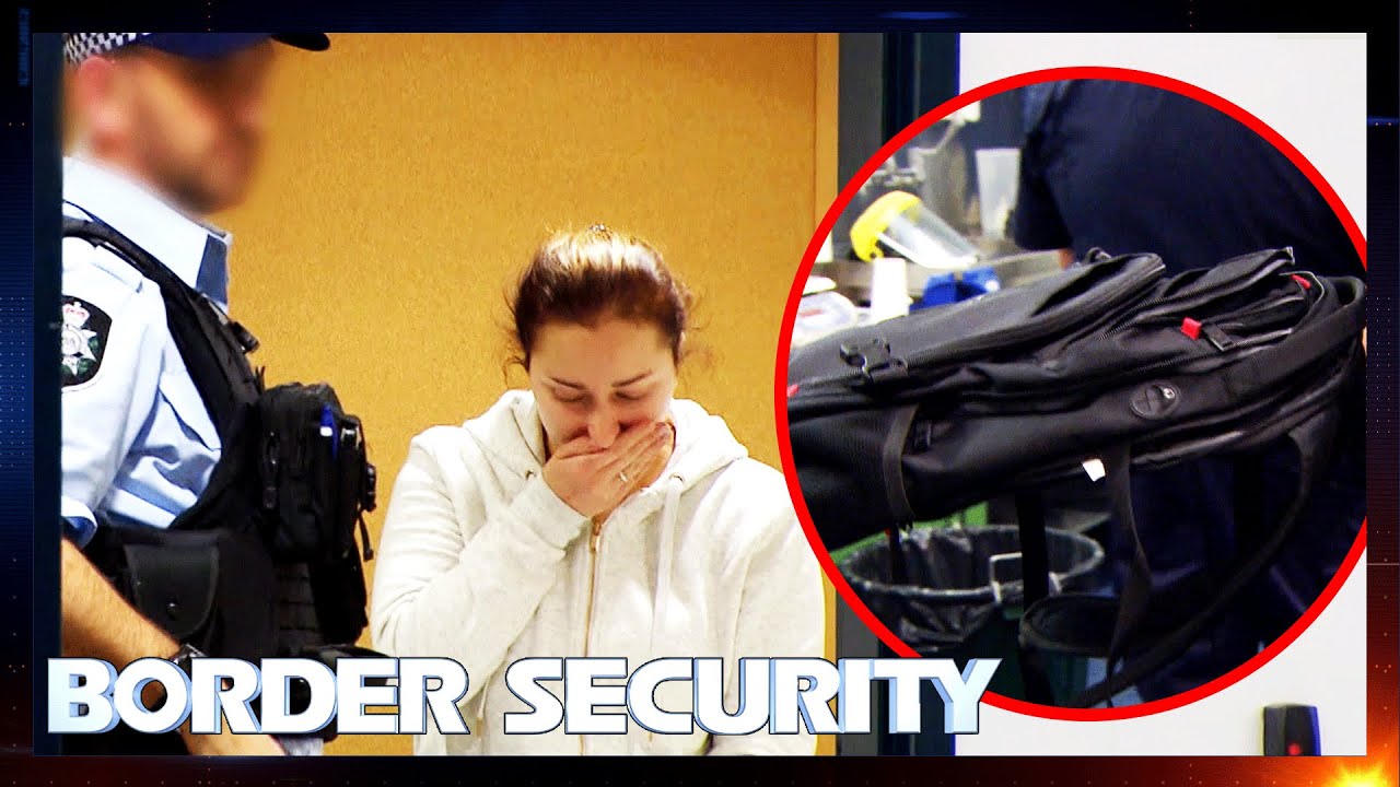 Woman Claims Bag Filled With Suspicious Powder Is Not Hers 👀  S13 Ep10 | Border Security Australia