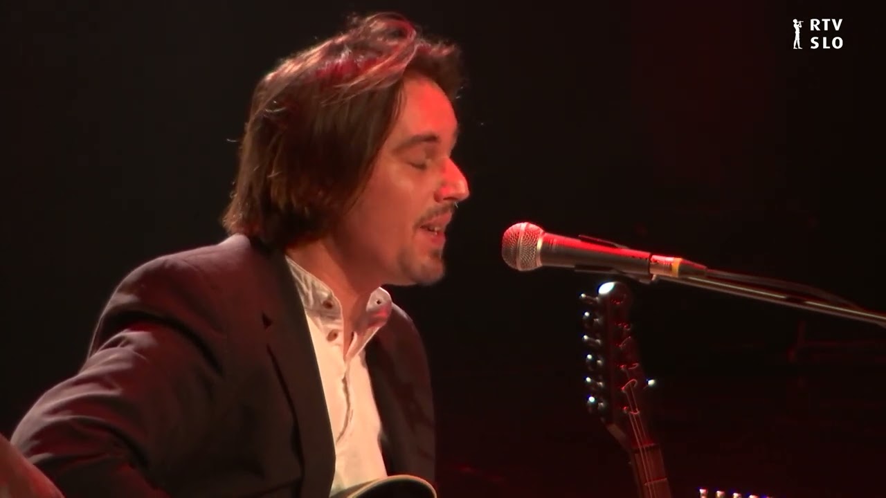 Домен Дон Холц - Друг в баре [Изтекани]