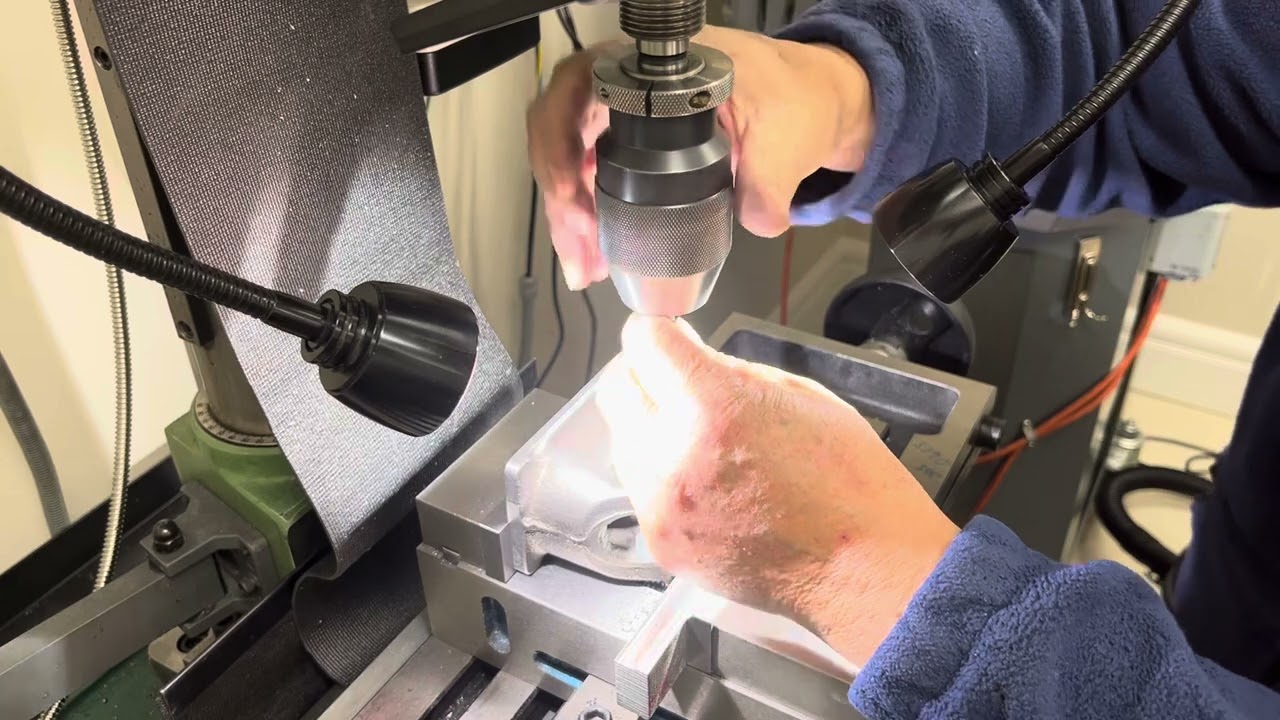 Myford VMA Milling Machine - Lil Brother Hit Miss Engine - Drilling and Reaming Main Bearing Housing