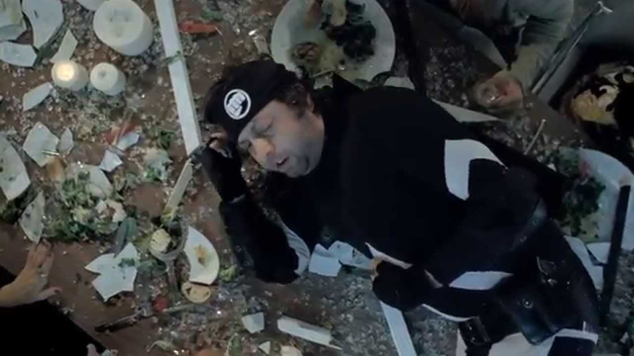 Funny DirecTV Commercial - Dont Fall into a Dinner Party