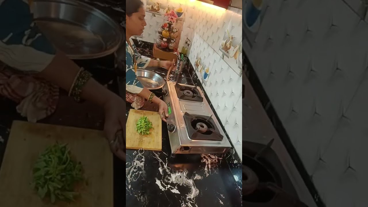 आइये बनाते हैं मेथी मसाला मठरी# cooking live # YouTube live# recipe live