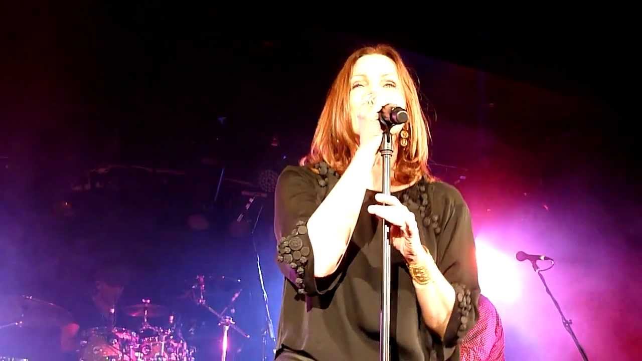 Belinda Carlisle - Leave A Light On - Live in Melbourne 25 Feb 2012