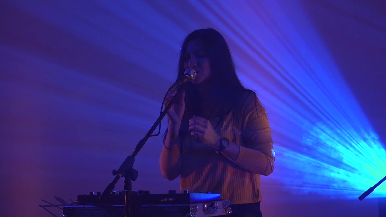 Danilla - AAA [Live]