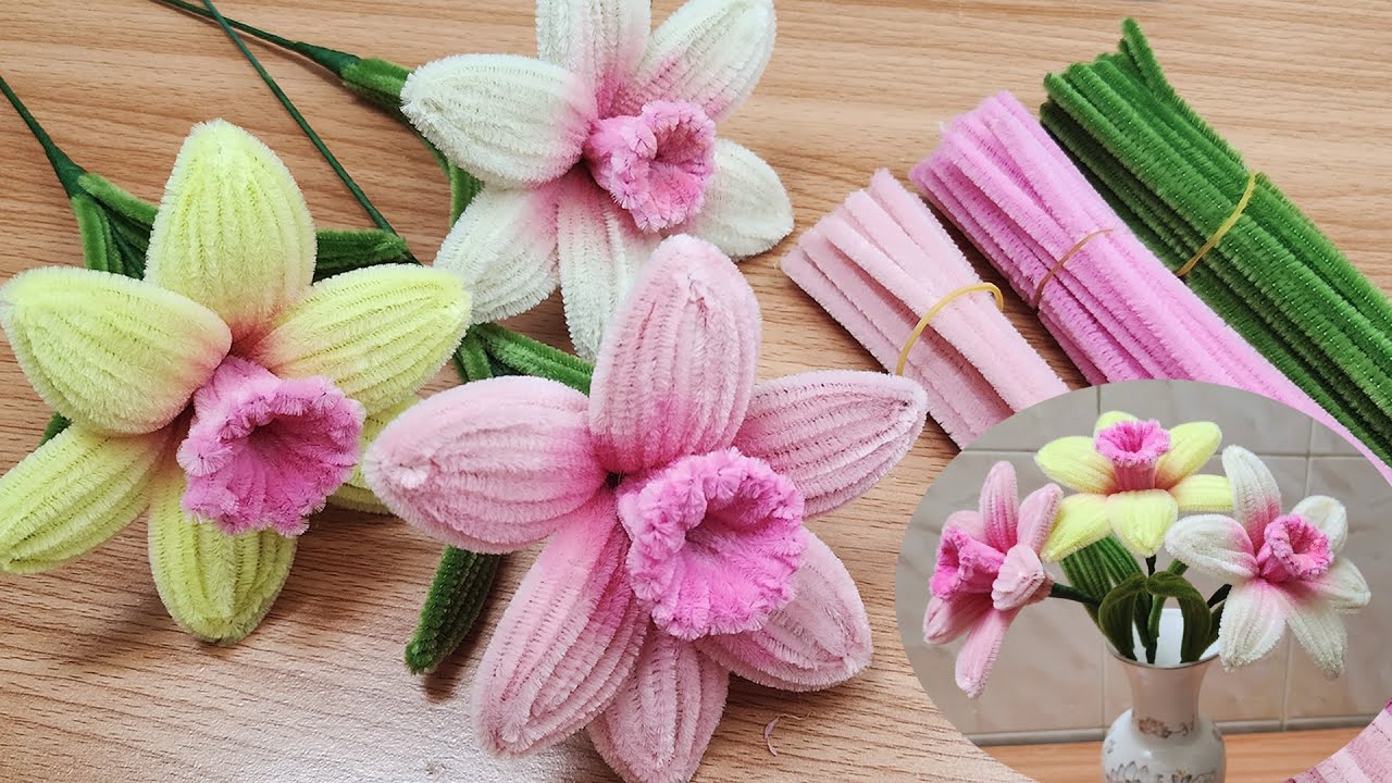 DIY Flowers: How to make a beautiful Daffodil flowers with pipe cleaner | Daffodil flowers tutorial