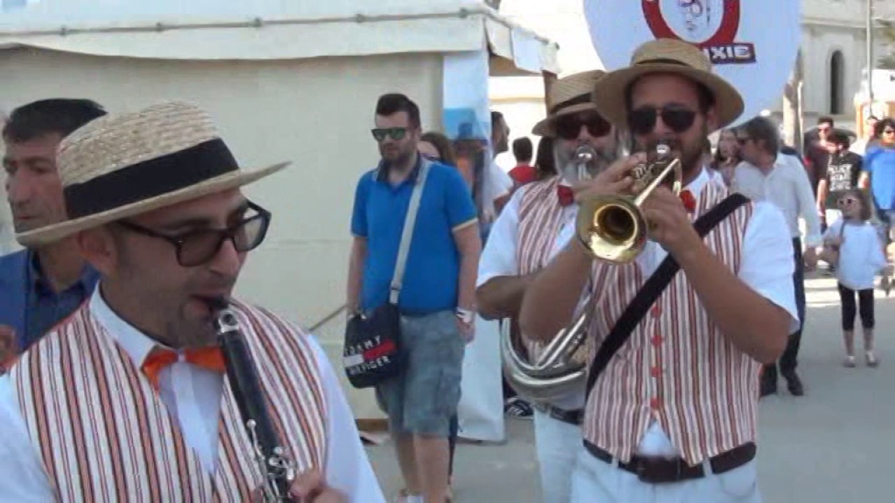 BE DIXIE BAND A LEUCA